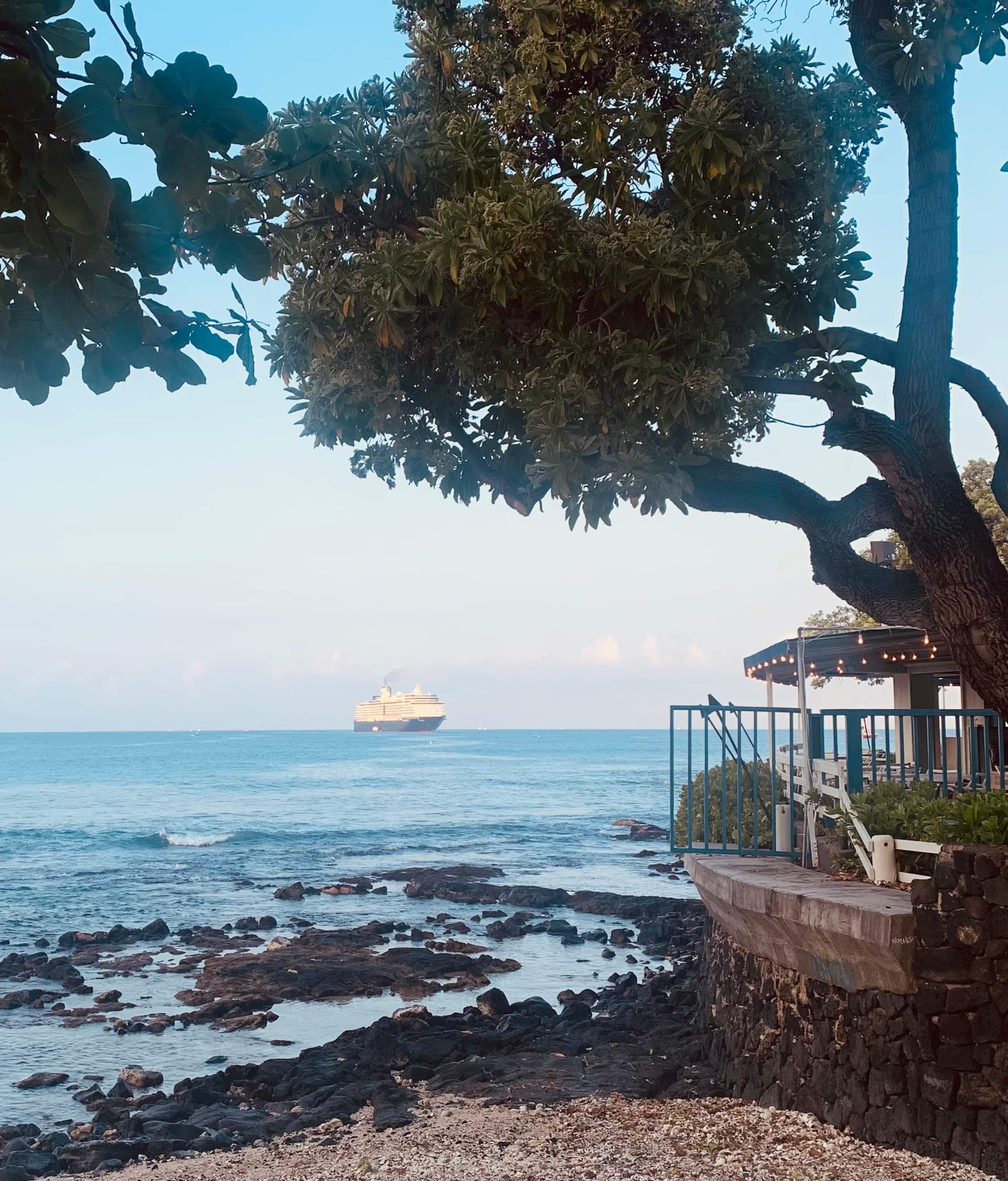 Condo in Kailua-Kona · ★4.8 · 1 bedroom · 2 beds · 2 shared baths - Image 14
