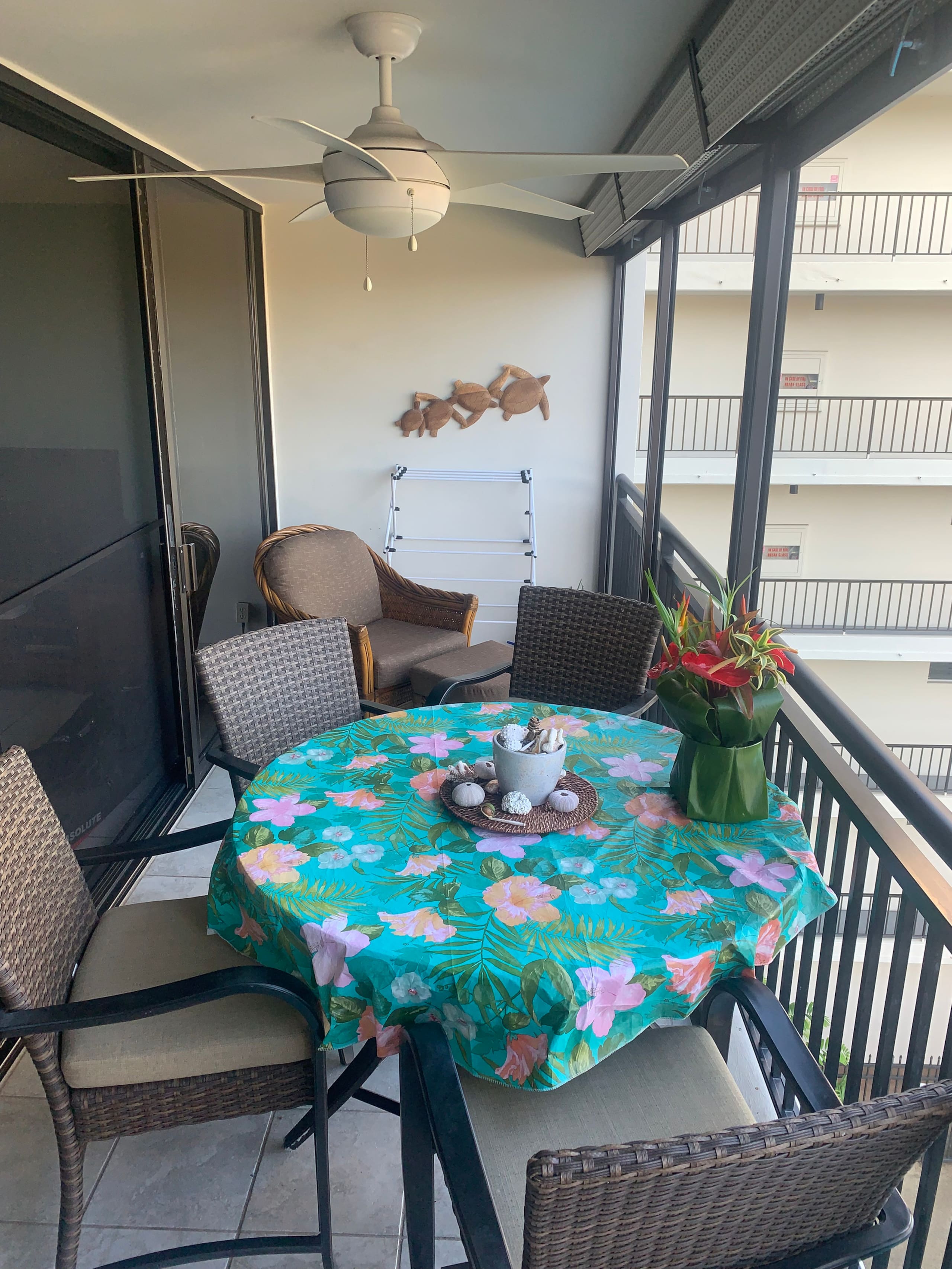 Condo in Kailua-Kona · ★4.8 · 1 bedroom · 2 beds · 2 shared baths - Image 5