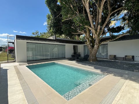 Two-Bedroom Villa #1- Kitchen, PlungePool, Netflix