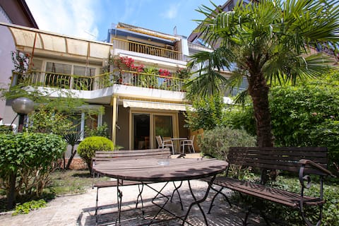 Summer villa close to the coast & private gym