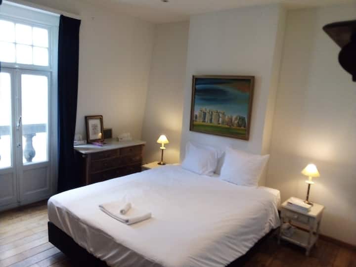 Atmospheric 4story townhouse in Antwerp for 9 Houses for Rent in