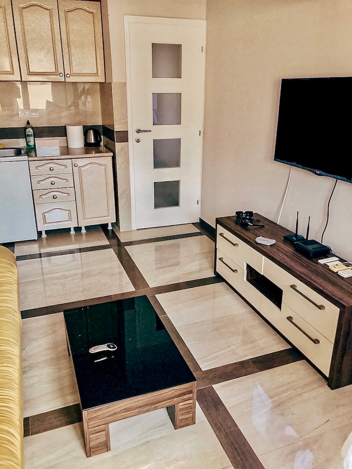 Modern & Mediterranean Home ︎ 2 Min Walk To Beach - Budva