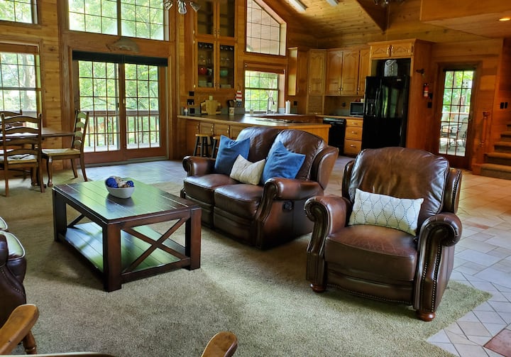 New! Beautiful River Front Cabin - Heber Springs, AR
