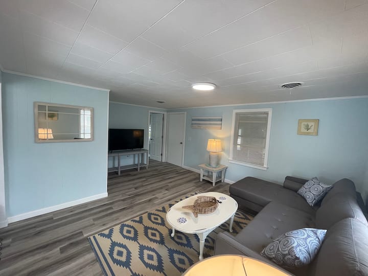 Entire Misquamicut Cottage - Westerly, RI