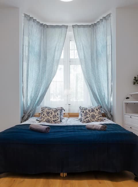 Popular Airbnb listing: Fahrenheit Gdańsk 4 rooms ♡81m2 Apt♡Parking in Aniołki