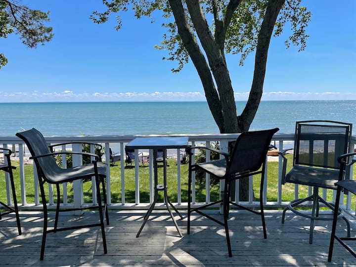 * Lakefront Willow Bay Beach House Cottages for Rent in Wainfleet, Ontario, Canada Airbnb
