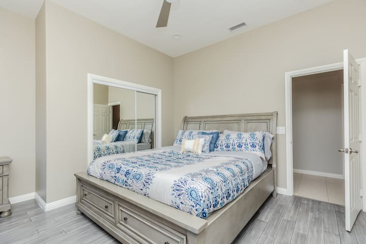 Camera 2 - Cal King con bagno completo annesso privato