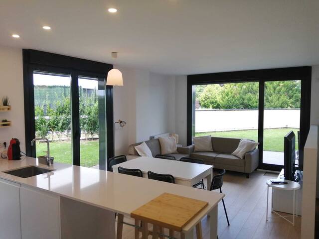 ♡ Lovely Duplex with Garden & BBQ & Pool ☼ gallery image 5