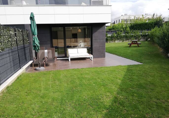 ♡ Lovely Duplex with Garden & BBQ & Pool ☼ gallery image 3