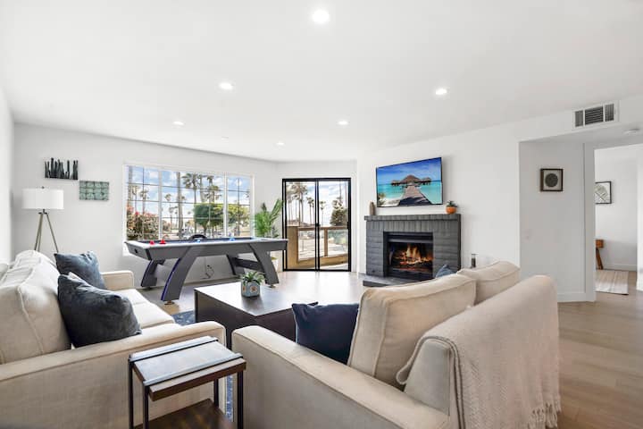 Beachfront Luxury Condo - Oxnard, CA