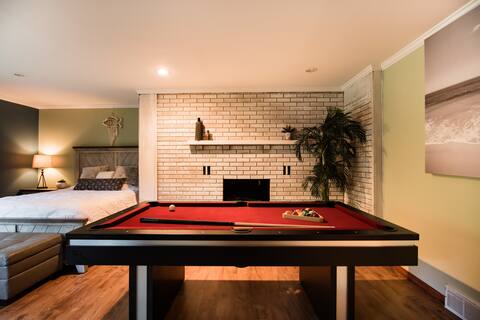 Modern French Country Luxury Getaway/ Pool Table