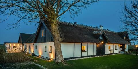 Charming apartment in an old farm on Österlen
