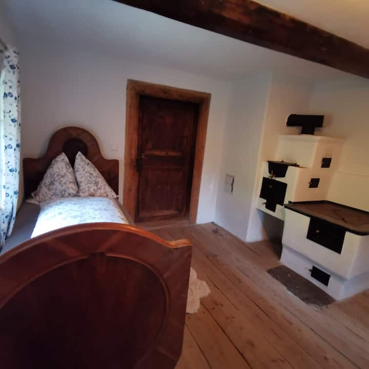 חדר עם מיטת יחיד