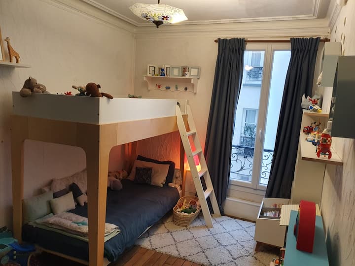 Dhomë oborri. Krevate marinari 100x200 (madhësia amerikane, e përshtatshme për të rriturit)