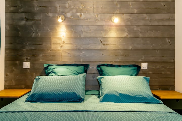 dormitorio con colchón muy cómodo (nuevo)