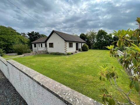 Four Bedroom house in private grounds.