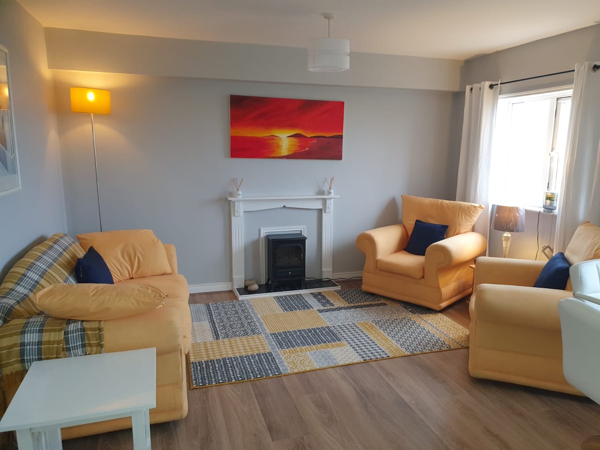 Bunbeg Beach View Apartment, F92 HXC4 Apartments for Rent in Gweedore