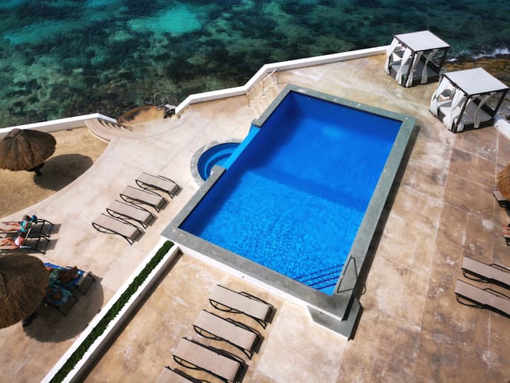Beautiful 3 Br Ocean Front Condo Best Sunset View - Cozumel