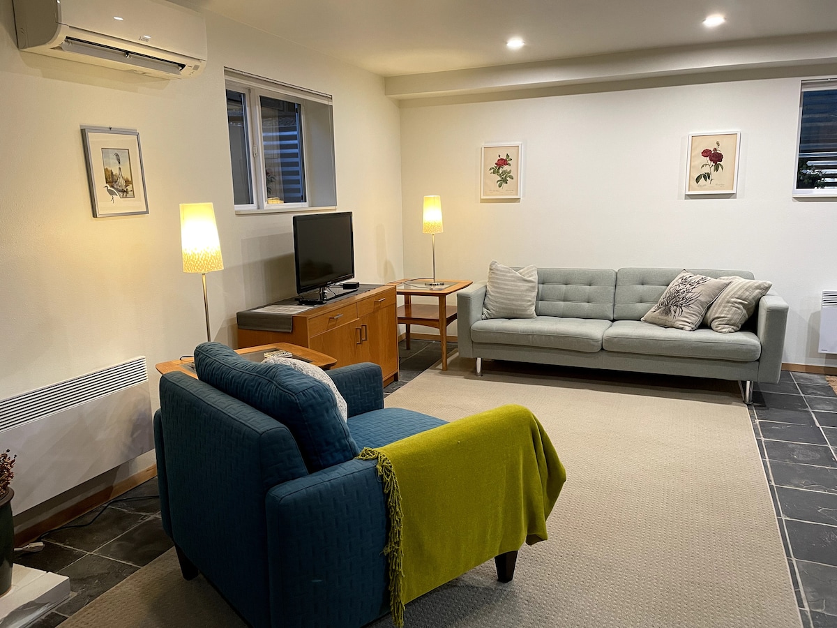 Comfortable large seating area. 
Smart TV Hulu / Netflix / HBO Max  are available for streaming. Or you may sign on to your own preferred  accounts. 
