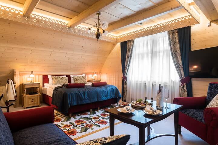 غرفة نوم في الطابق العلوي - سرير بحجم كبير أو سريران مفردان