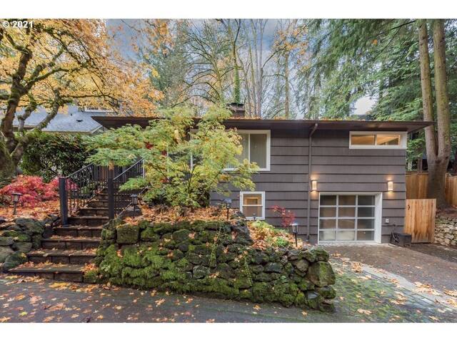 Best Location! Private Jacuzzi & Sauna!