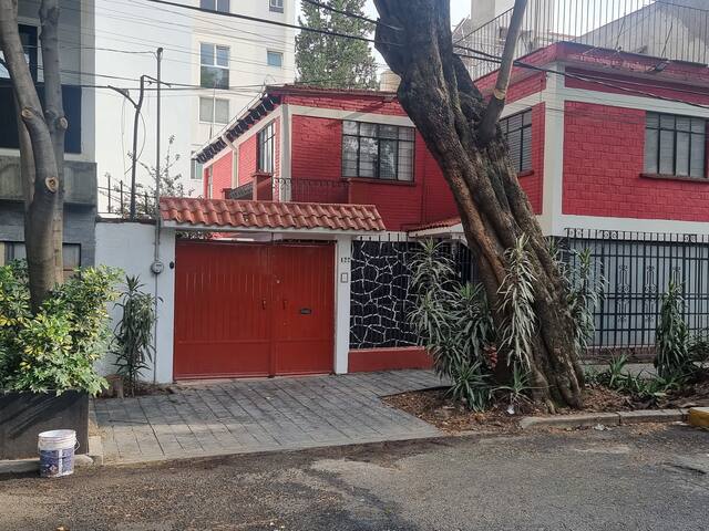 Coyoacan Casa del Tulipán Rojo