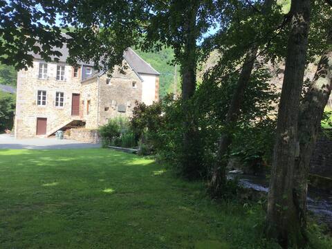 Old mill on a picturesque site 800m from the CV