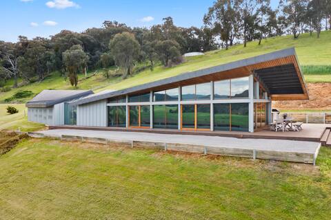 Tatoonie - stunning country villa