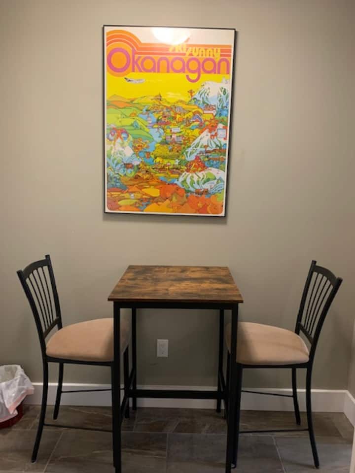 East Hill Room With Private Entrance, A/c And Pool - Vernon