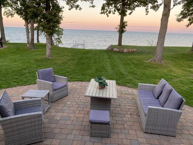 2 Docks 2 Shores- Ramp, Water Toys, Game Room! gallery image 3