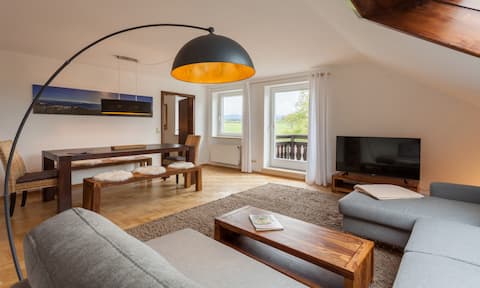Top 97.5 sqm apartment, balcony and parking space