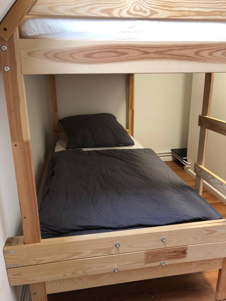 ห้องเด็ก/ห้องนอนพร้อมเตียงสองชั้น