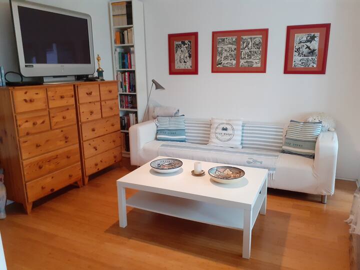 Haus In Messenähe: 4 Betten 2 Schlafzimmer 2 Bäder - Düsseldorf