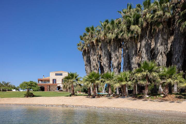 Villa Lygia -Beachside luxury redefined: by etouri gallery image 5