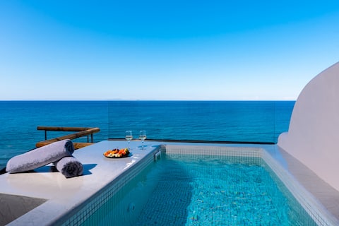 New Moon Suite - Private outdoor Jacuzzi & SeaView