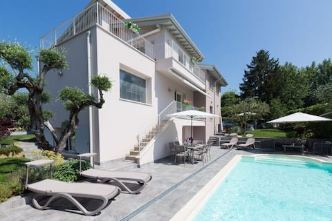 VILLA DANIELA with private pool and lake view
