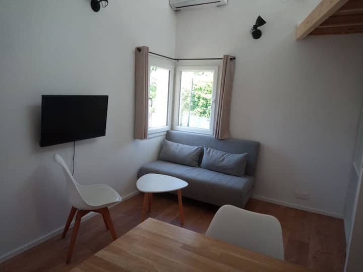 Studio Idéalement Situé Avec Petit Jardin - Vence