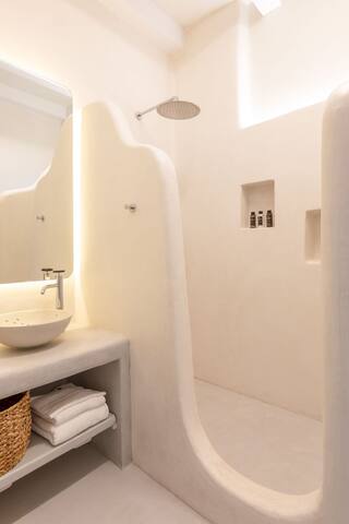 “ANEMI Marathi Mykonos ” – 3 bedroom House gallery image 4