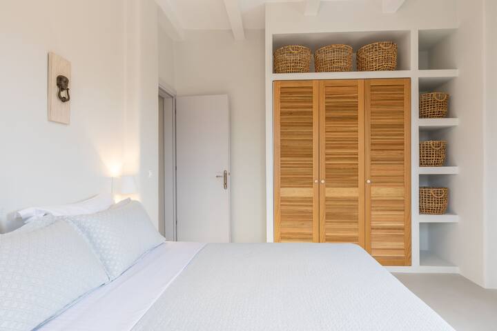 “ANEMI Marathi Mykonos ” – 3 bedroom House gallery image 2