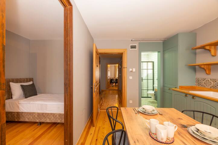 Easy access Quadra Fast wifi APT gallery image 2