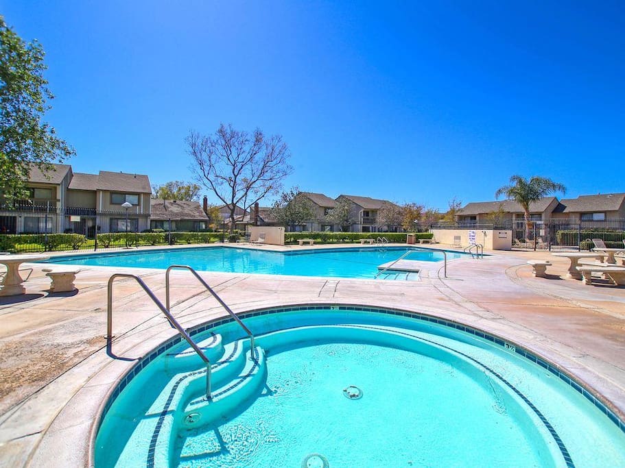 Across the street from Disney/Pool/Strollers