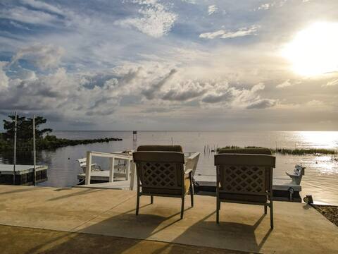 Million Dollar View-