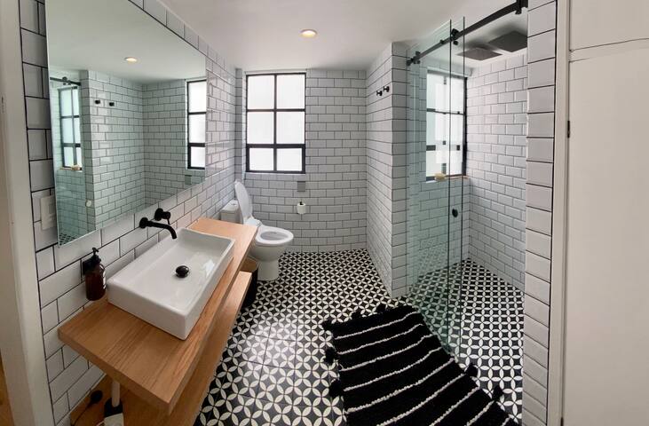 Roma Norte PH w Private Sauna, Cold Plunge, P-Pong gallery image 5