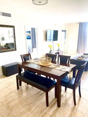 Beachfront condo Miami Beach Hollywood FL gallery image 4