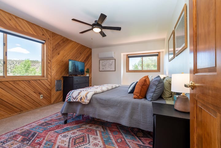Schlafzimmer 1
