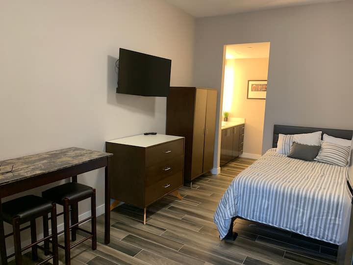 Comfy Studio In Old Town - San Diego, CA