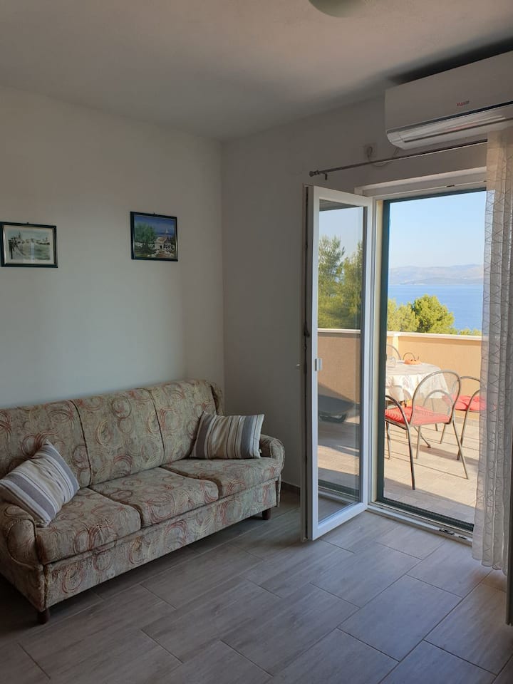 Apartments Ines - B - Maslinica
