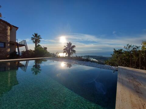 Villa Mirador with Infinity pool, stunning views