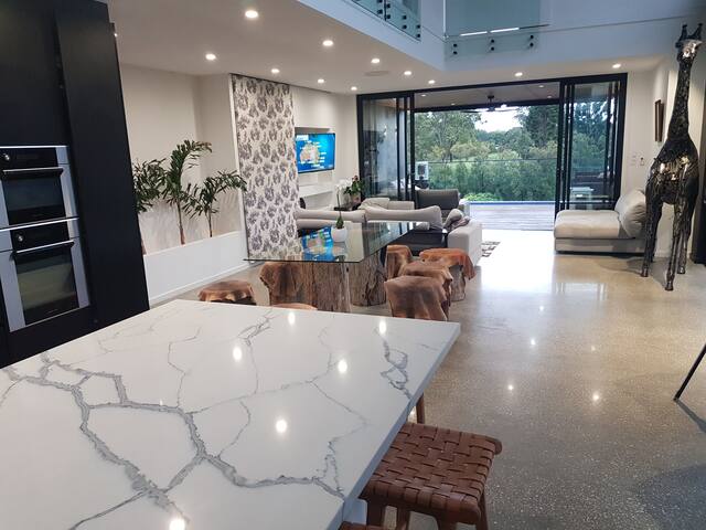 Luxury Water Front, champagne, pool, EV charger gallery image 3