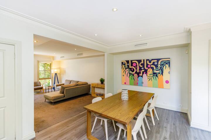Perfect family 3 bedroom Accomm in Malvern East gallery image 4